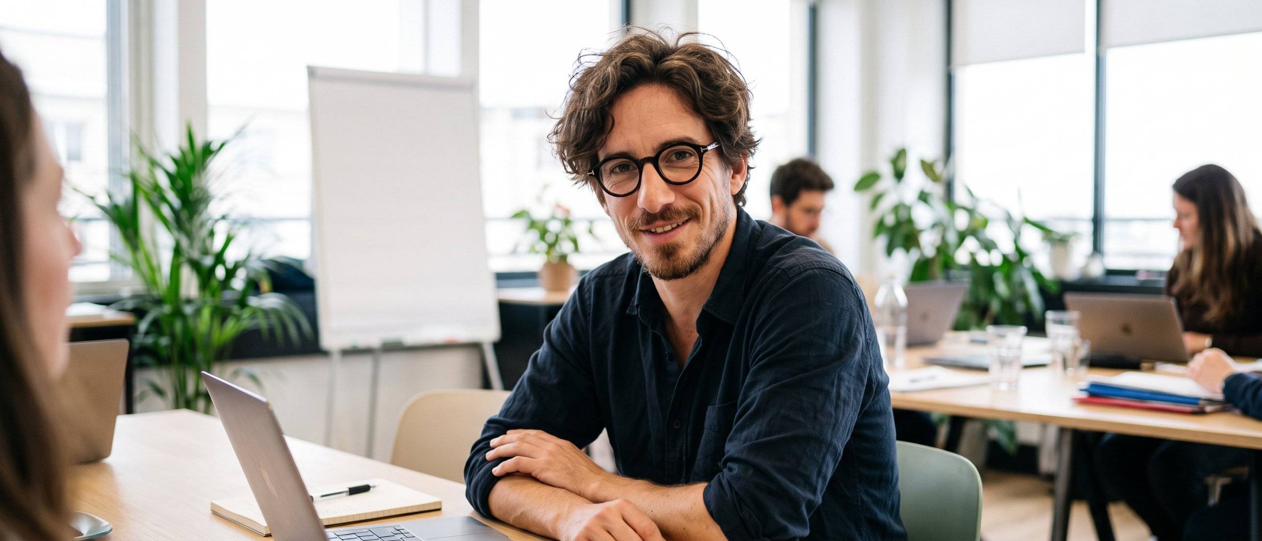 Le fondateur de GALLONE lors d'un échange avec une cliente